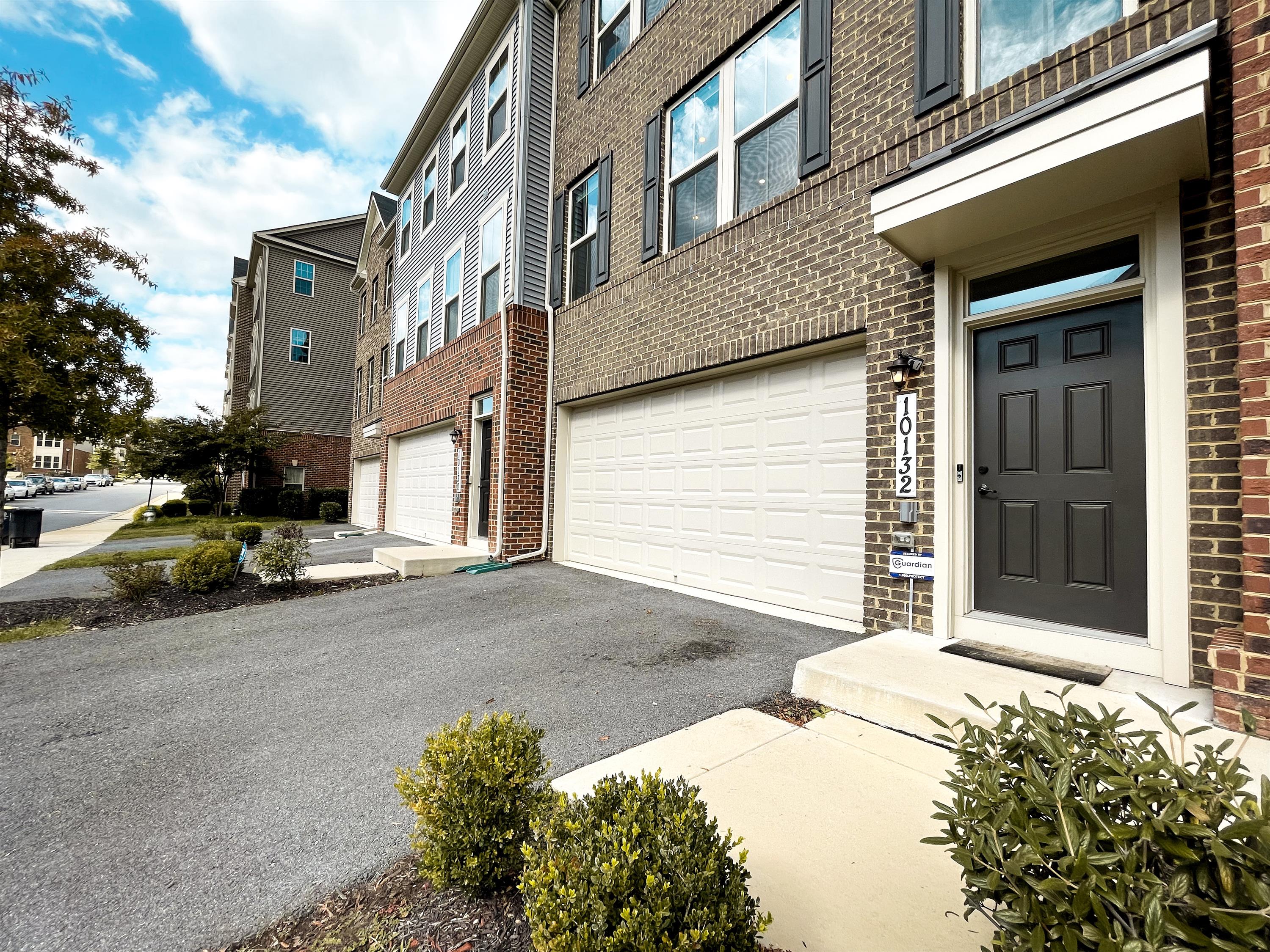 10132 Dorsey Lane - -